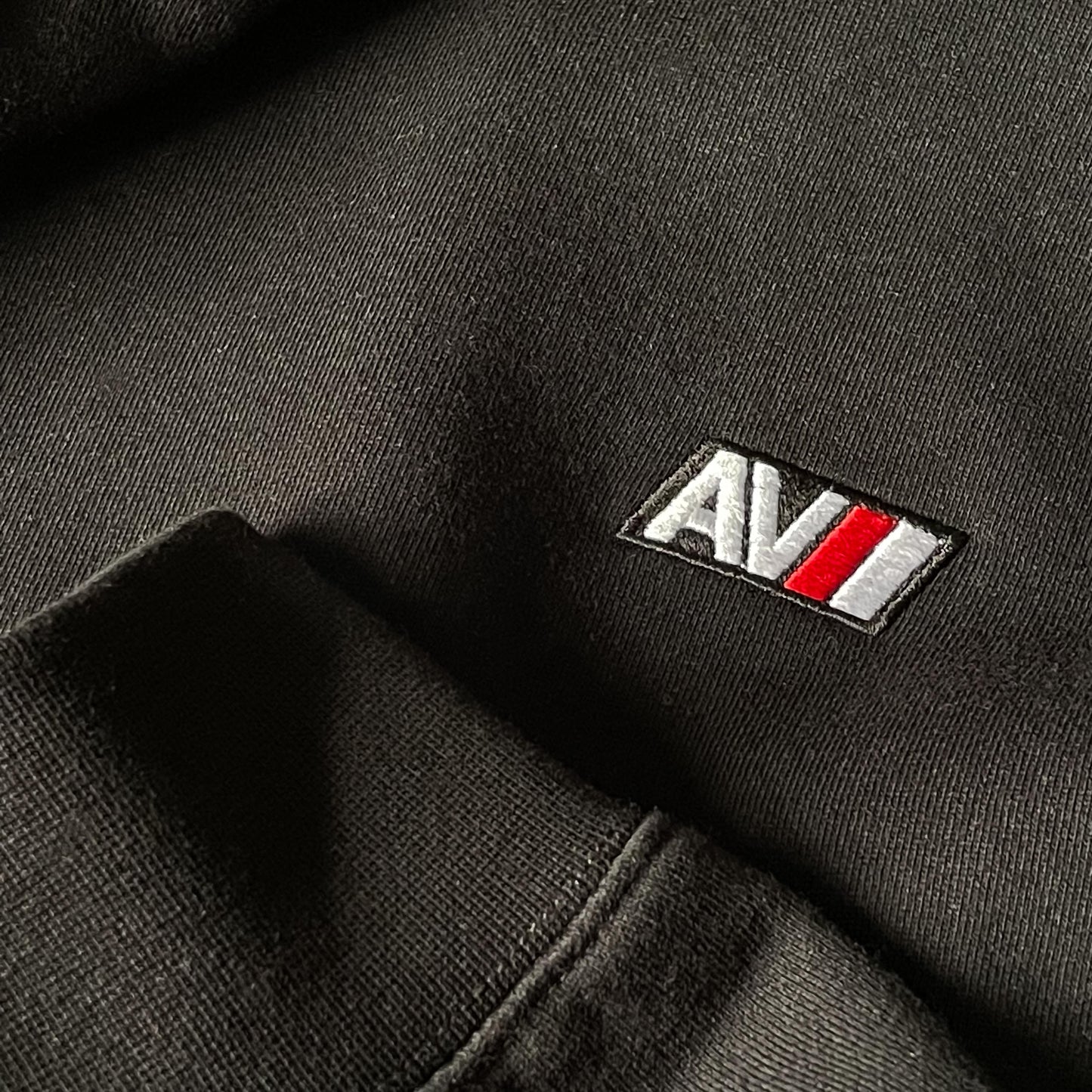 AV SPORT CREWNECK BLACK